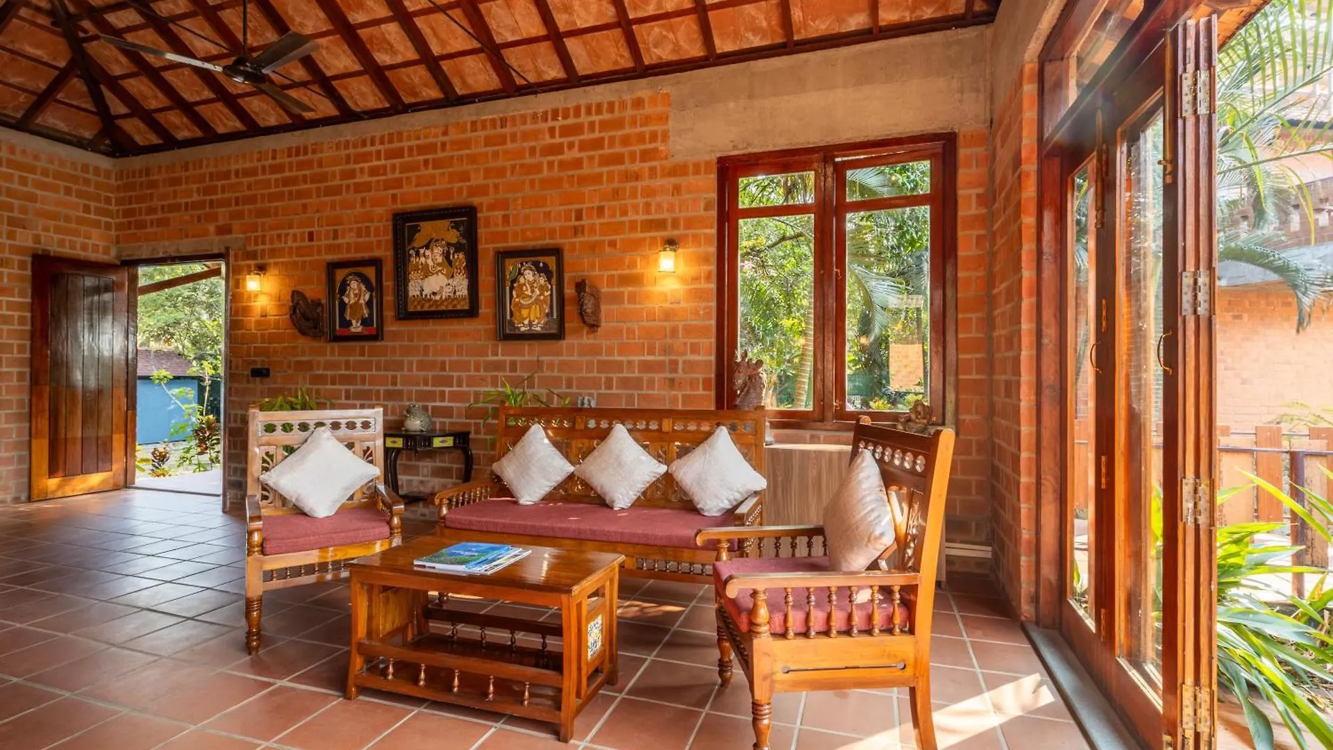 Ama Stays & Trails Lily Pad, Kumarakom Kottayam Villa