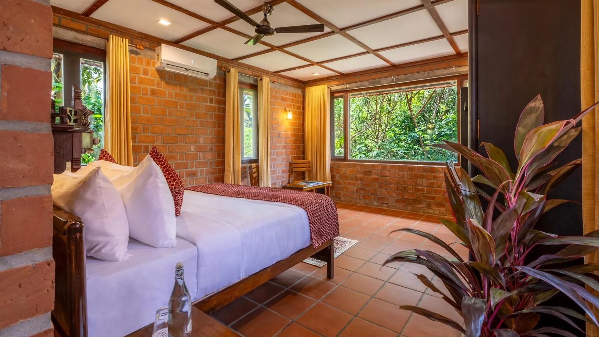 Ama Stays & Trails Lily Pad, Kumarakom Kottayam Villa