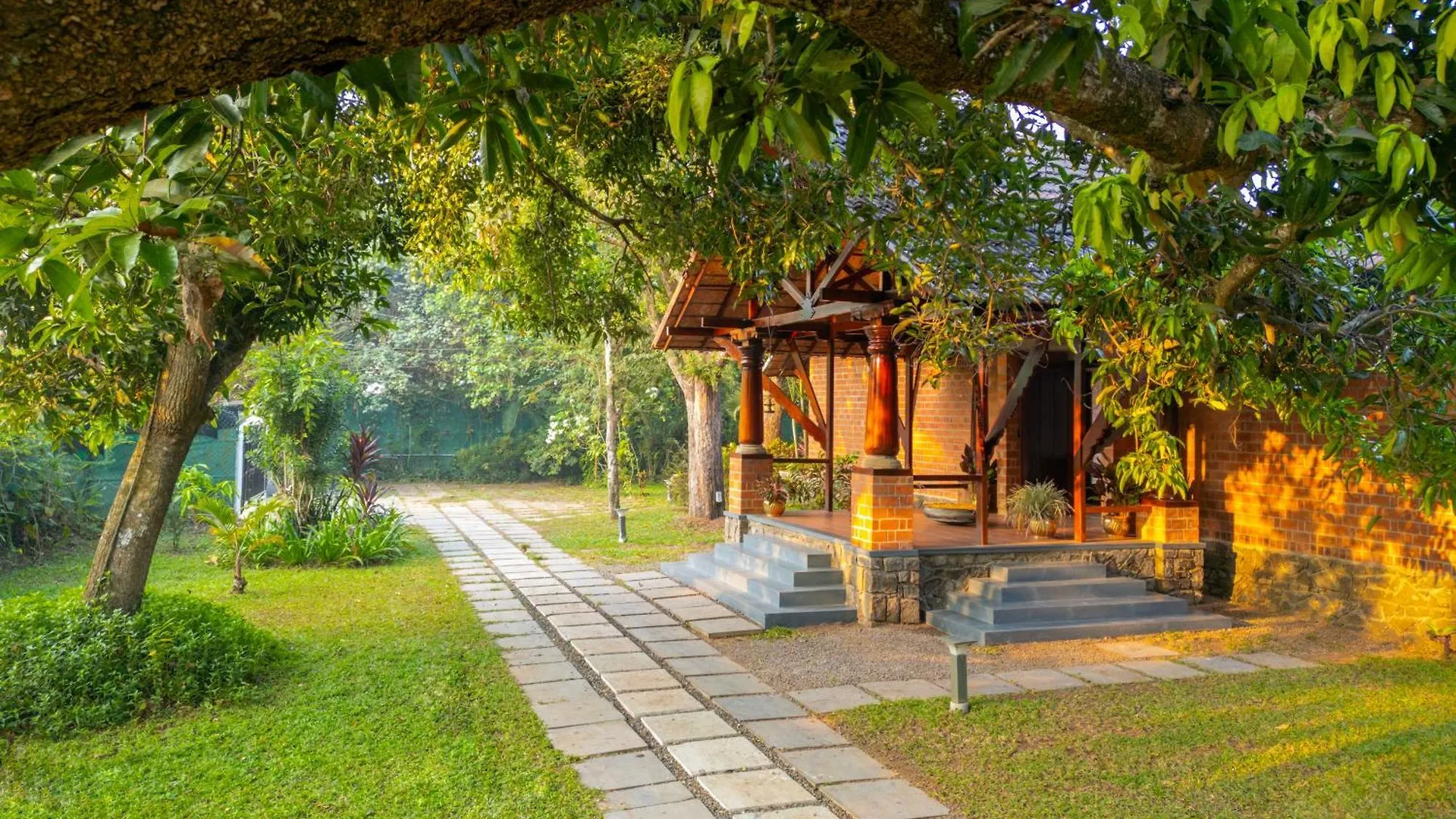 Ama Stays & Trails Lily Pad, Kumarakom Kottayam Inde